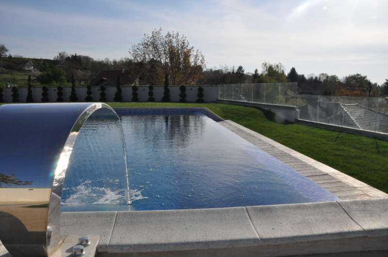 Rubni kamen infiniti bazen LV POOLS