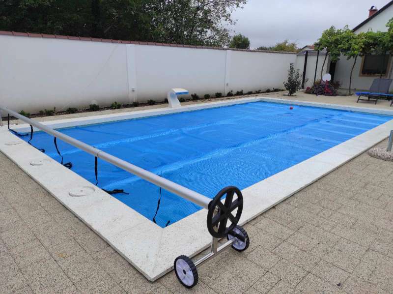 Solarni pokrivač 400 mikona sa motalicom za bazen LV POOLS
