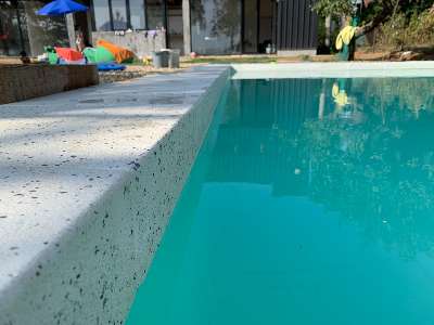 Rubni kamen Istra sa zubom belo crni LV POOLS